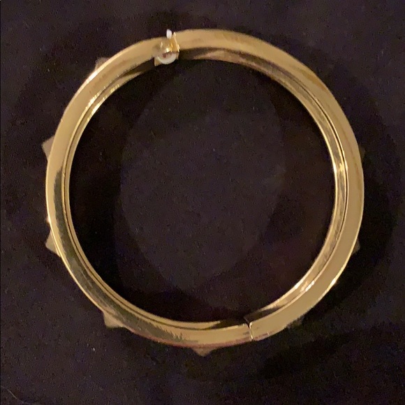 Gold&. Ivory studded bracelet - Picture 3 of 5